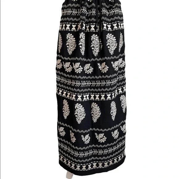 THML Black & Cream Embroidered Halter Maxi Dress NWT Women’s Size Medium - Picture 4 of 11